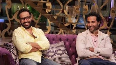 عامل شغل جامد.. أحمد فهمي يشيد بأعمال شقيقه الفنان كريم فهمي
