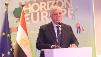 وزير التعليم العالي يصدر قرارًا بإغلاق كيانين وهميين بمحافظة القاهرة