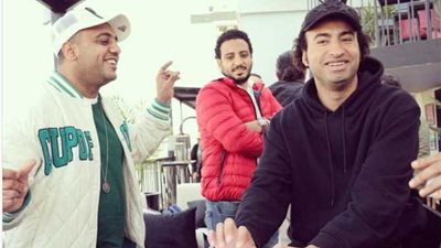 علي ربيع يدخل الديكور الخاص بفيلمه الجديد ”بعد الشر”