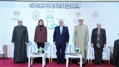 وزير التعليم العالي يكرم طلاب الجامعات والمعاهد الفائزين في مسابقة ”معًا”