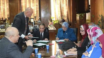 2 مليار جنيه.. «المصرية لنقل الكهرباء» توقع عقدًا لانشاء محطة محولات برج العرب الترفيهية