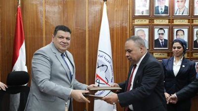 تعاون بين «المحطات النووية» و«البحيرة للكهرباء» لإنشاء شبكات الجهد المتوسط لمحطة الضبعة