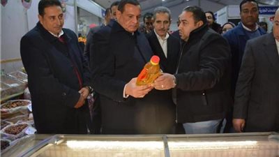 في ختام زيارته للغربية.. وزير التنمية المحلية يتفقد معرض «أهلاً رمضان»