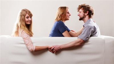 دراسة حديثة: نغمة الصوت العميقة تكشف الرجل الخائن