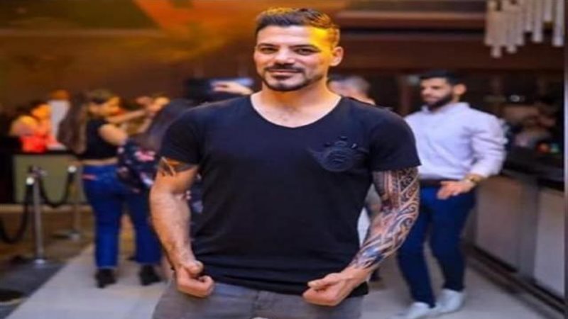 عمرو زكي