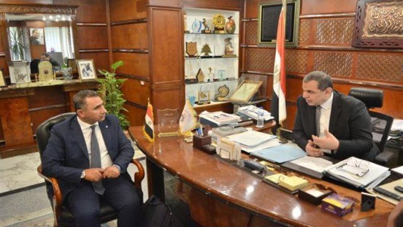وزير القوي العاملة