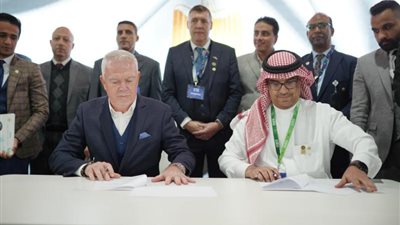 بالصور ..شركتا العمير السعودية والمدن المصرية توقعان مذكرة تفاهم في مجال إنشاء وتطوير المنشآت الرياضية