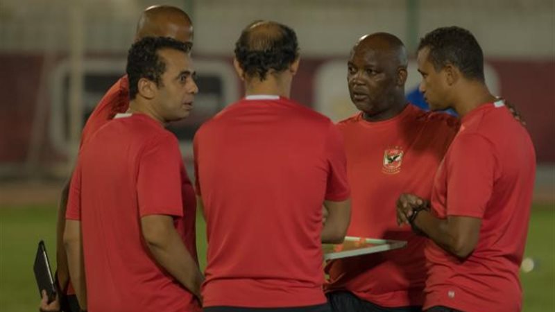 الجهاز الفني للأهلي