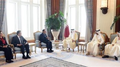 أمير قطر يستقبل رئيس الوزراء لبحث تعزيز أوجه التعاون المشترك