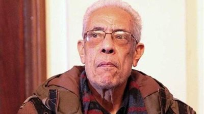 العب بالناشئين يا اهلي..تعرف علي رسالة الفنان نبيل الحلفاوي للمارد الأحمر