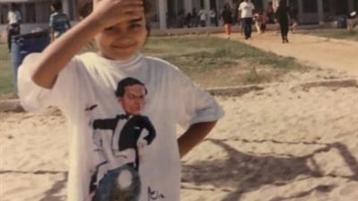 طول عمري بحب الزعيم.. راندا البحيري تكشف للمرة الأولى عن ”تي شيرت” عادل إمام