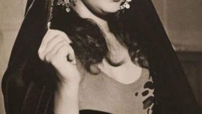 بـ ”الملاية اللف”.. ليلى علوي تظهر معاناتها في مبادرة ”صورتك في الشغل”