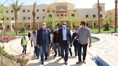 شاهد.. وزير القوى العاملة يزور جامعة الملك سلمان بجنوب سيناء