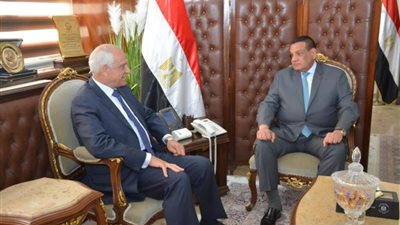 بالأرقام.. محافظ الجيزة يقدم كشف حساب المشروعات القومية و«حياة كريمة»