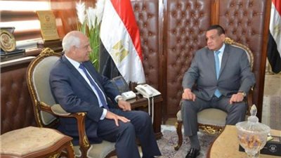 اللواء هشام آمنة يُتابع مع محافظ الجيزة مشروعات «حياة كريمة»