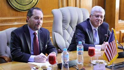 وزير التعليم العالي يلتقي القائم بأعمال السفير الأمريكي ووفدًا رفيع المستوى من ممثلي الجامعات الأمريكية