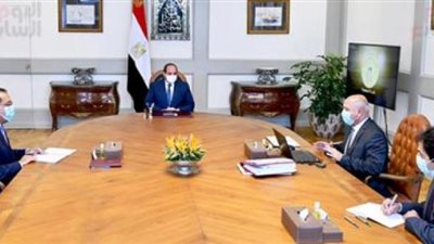 تفاصيل اجتماع السيسى مع مدبولى و كامل الوزير لمتابعة مشروعات النقل