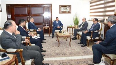 تفاصيل لقاء وزير التنمية المحلية وسفير الهند بالقاهرة