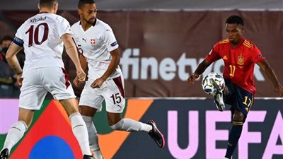 إسبانيا تهزم سويسرا بهدف وتقبض على صدارة مجموعتها بدوري الأمم