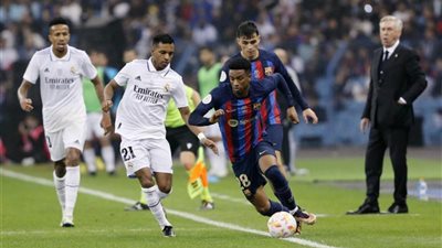 مواجهة نارية بين برشلونة و ريال مدريد الليلة في الدوري الإسباني