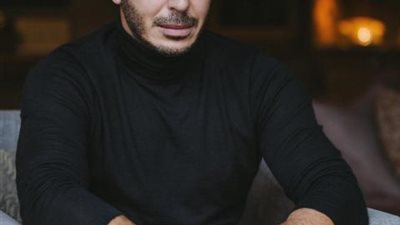 مصطفى شعبان يهنئ أمهات مصر: صاحبات أسمى آيات الوفاء والتضحية