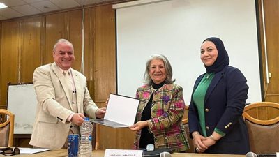 قسم الاجتماع بآداب عين شمس يناقش : ” جرائم القتل العائلي .. الأسباب، وآليات المواجهة ” .