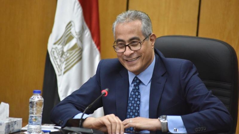 وزير القوى العاملة