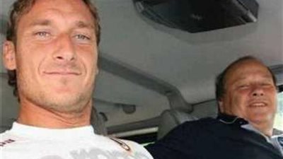 وفاة والد فرانشسكو توتي بفيروس كورونا