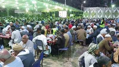 صور.. الهيئة الإنجيلية تنظم إفطار لـ 2500 مزارع بالمنيا