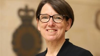 معلومات خاصة جدًا عن آن كيست باتلر أول سيدة تترأس الاستخبارات البريطانية