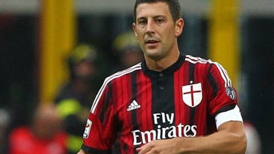 ميلان يعلن إصابة بونيرا  بفيروس كورونا