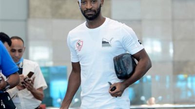 صور.. استقبال حافل للزمالك في مطار القاهرة قبل السفر للمغرب لمواجهة الرجاء