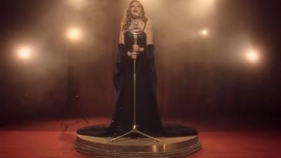 سميرة سعيد تروج لأغنيتها الجديدة بطريقة مختلفة