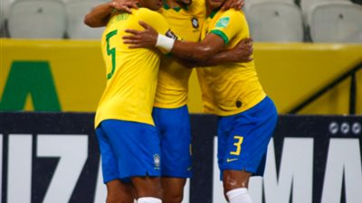 طموح بيرو يصطدم  بصحوة البرازيل في تصفيات كأس العالم