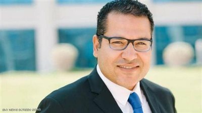 شقيق فنان و مطرب ..يحلم بجائزة نوبل.. ترك أمريكا من أجل مصر.. أول حوار مع خليفة أحمد زويل