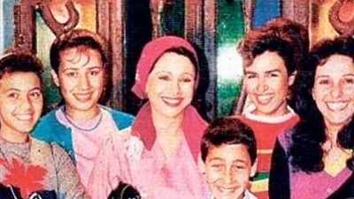 حلويات الفن.. فاتن حمامة وعبلة كامل وسيمون في كواليس ”يوم مر ويوم حلو”