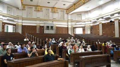 الخشت يعلن انتظام الدراسة بكليات جامعة القاهرة