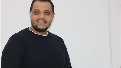 محمود رجب آخر المنضمين لأسرة ”تاج” للنجم تامر حسني