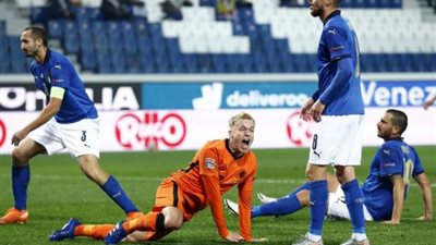 التعادل الإيجابي يحسم الشوط الأول بين إيطاليا وهولندا