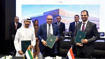 بالصور .. مجموعة ”بِنية”و ” خزنة ”يوقعان اتفاقية مبادئ لإقامة أول مركز بيانات فائق القدرة هو الأول من نوعه في مصر