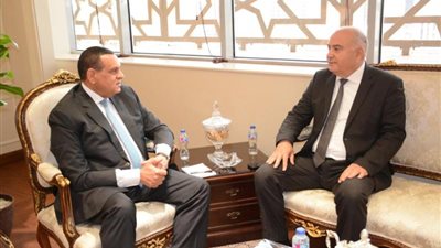 تفاصيل لقاء وزير التنمية المحلية ومحافظ قنا بمقر الوزارة بالعاصمة الإدارية الجديدة