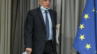 تركيا تعترف باعتراض طائرة وزير  الخارجية اليوناني وتوضح السبب