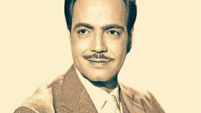 أجمل نساء الصعيد.. طلقها وتركت ابنها الوحيد بسببه.. وهددته بالانتحار.. حكاية كمال الشناوي مع فاتنة أسيوط