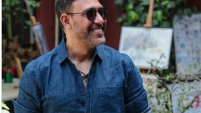 عمرو مصطفي يعلن موعد طرح البومه الجديد