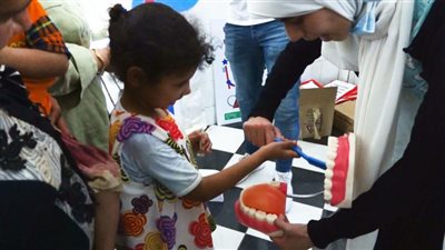 جامعة القاهرة تطلق قافلة شاملة لقرية نزلة الأشطر بالجيزة بالتعاون مع وزارة الشباب والرياضة