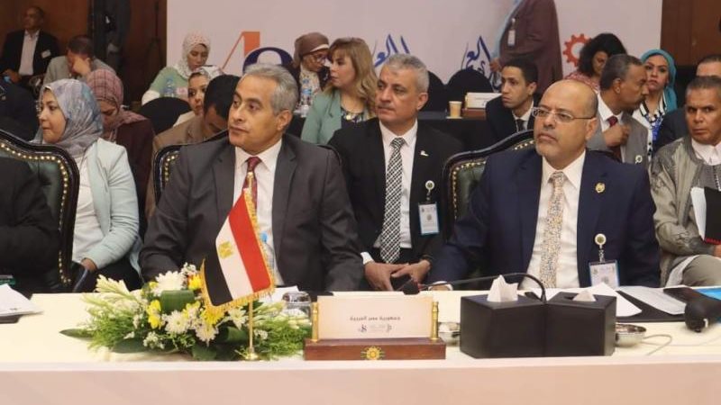 وزير القوى العاملة
