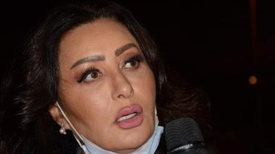 لطيفه ومنذر رياحنه وحسن الرداد في عزاء محمود ياسين