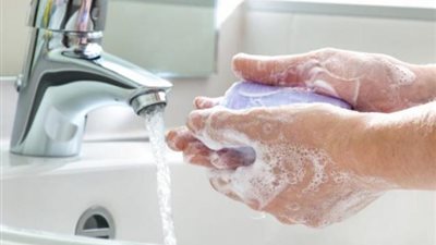تحذير.. الإفراط في غسل اليدين يسبب أمراض أخطر من كورونا