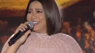 شيرين عبد الوهاب تمازح جمهورها في جدة: ماتفرهدوش نفسكو الدنيا حر
