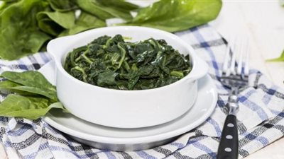 السبانخ.. الحل المثالي لتقوية مناعة طفلك أثناء الدراسة